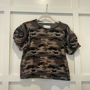 Camo puff sleeve top!